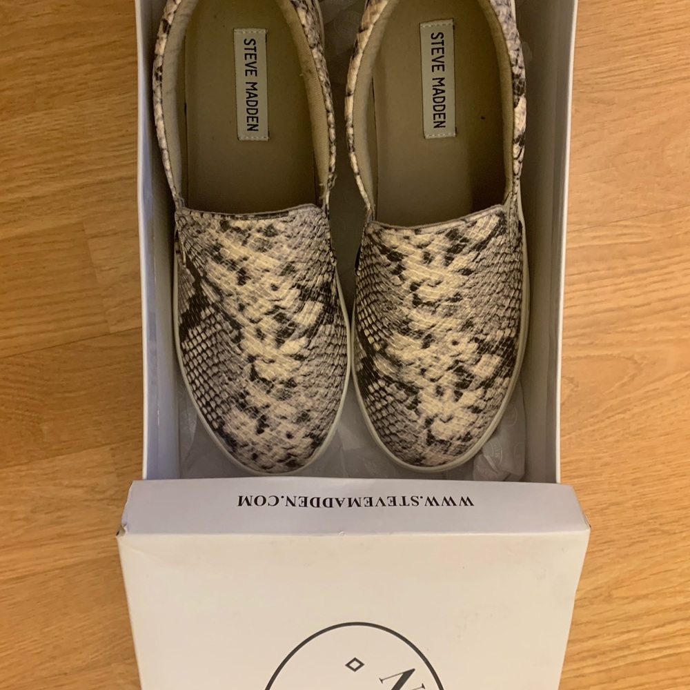 Steve Madden Gills Natural Snake 9.5